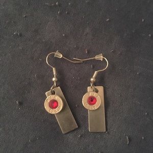 I Make Hand Crafted Jewelry